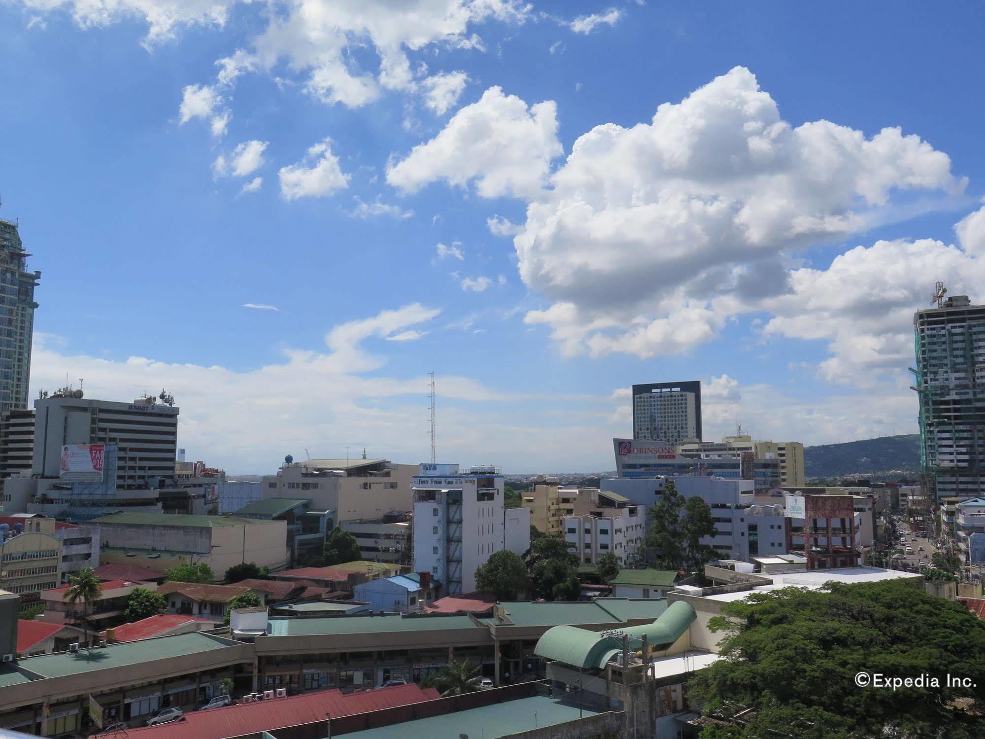 Ns Royal Hotel Cebu Extérieur photo